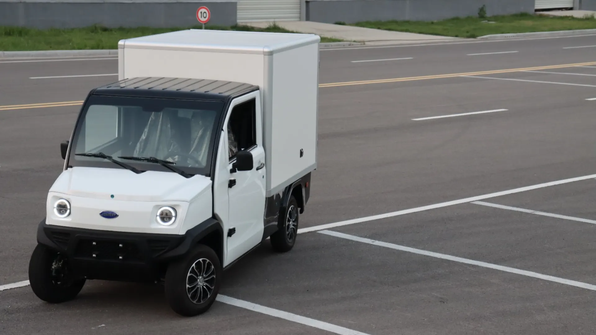 IONAx Move - Lime green model with flatbed